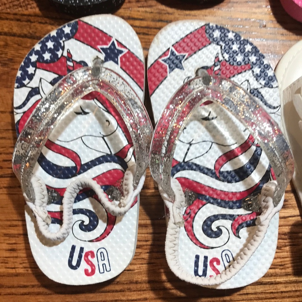 Toddler flip flops/sandal bundle🖤 - Picture 4 of 6